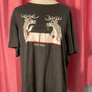 T-Shirt deer pong beer old Navy